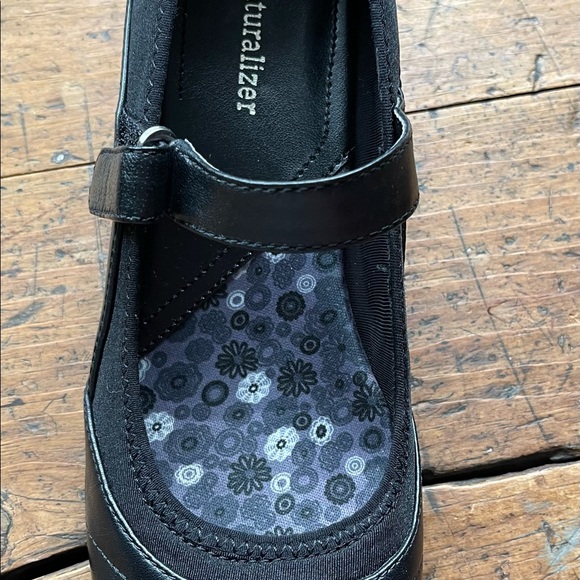 New Mary Jane Naturalizer 8 1/2 - Picture 3 of 7